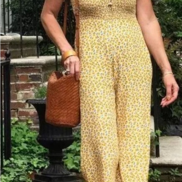 Faithfull The Brand Daisy Floral Smocked Della Jumpsuit sz small - Picture 10 of 14